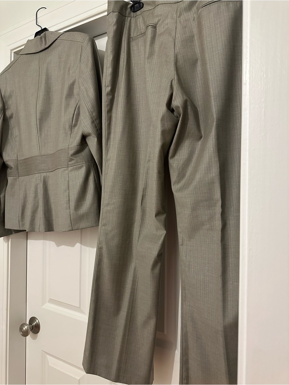 Larry Levine Women's Tailored Suit - Picture 4 of 7